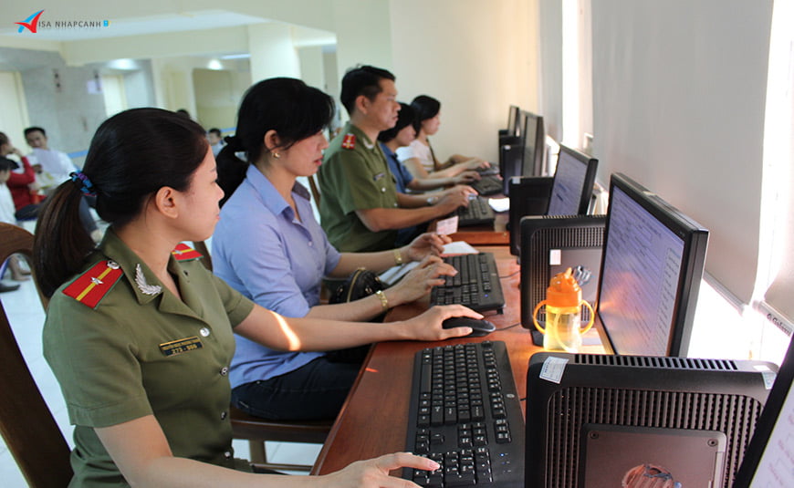 Luật xuất nhập cảnh Việt Nam cho người nước ngoài 2