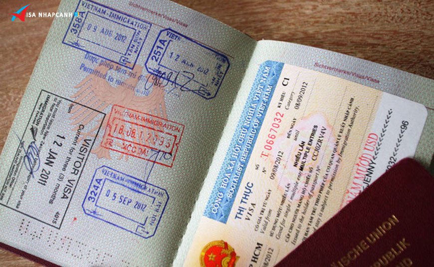 Hướng dẫn thủ tục nhập cảnh Việt Nam cho người nước ngoài