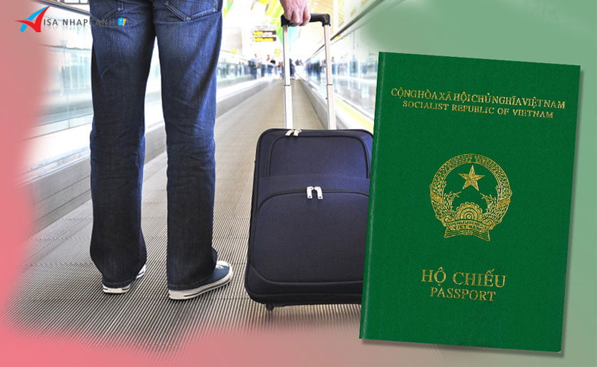 Xuất nhập cảnh Việt Nam như thế nào khi có cùng lúc 2 hộ chiếu khác nhau?