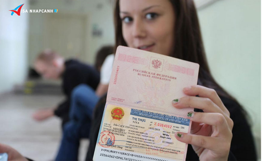 Chuyển đổi visa lao động sang visa thăm thân được không?